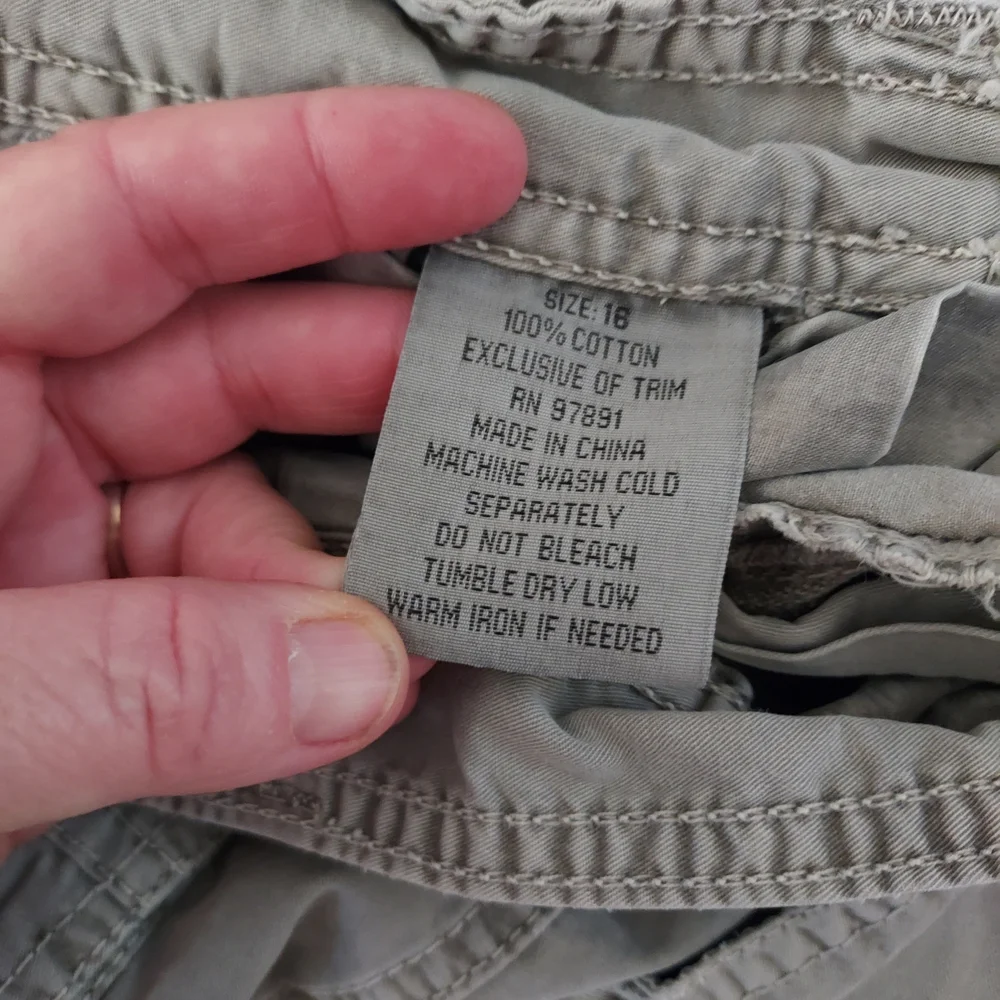 Old Skool Casual Cargo Shorts in Light Gray Young Men Sz 16 Everyday Casual